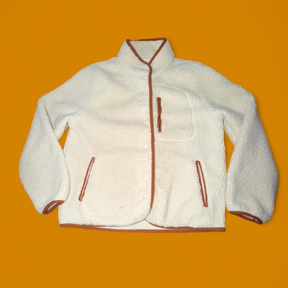 Universal-thread Women's Cream and White Jacket